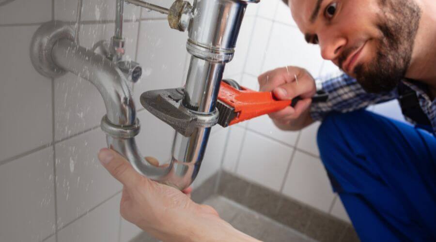 Expert burst pipe repair services in Isabel, KS